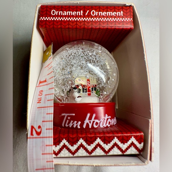 Tim Hortons Snow Globe Christmas Ornament 2015 - Picture 6 of 6